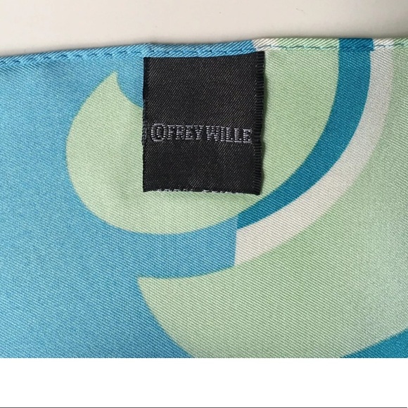 FREY WILLE SILK SCARF NWT, NIB Original Packaging, Square, 19” by 19” in… - Picture 8 of 11